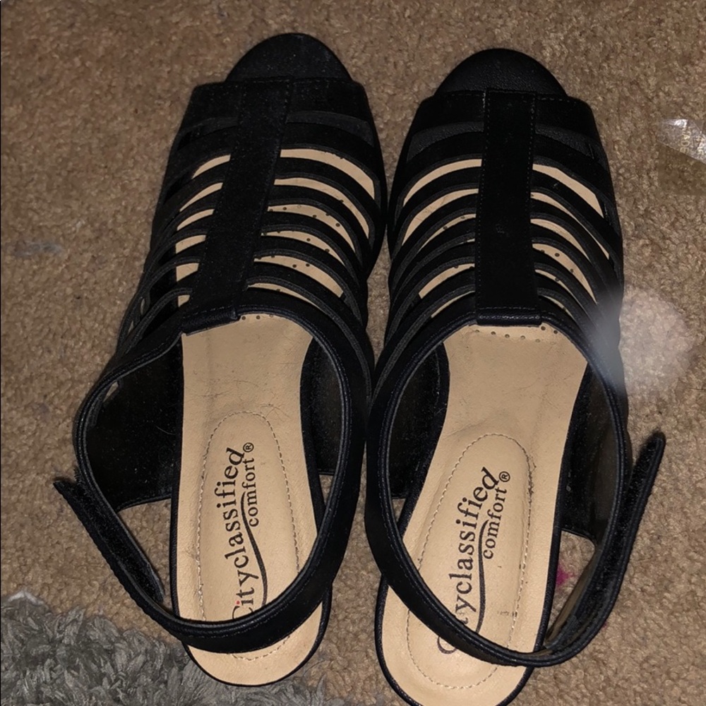 Black low heels